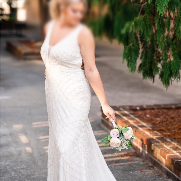 Beautiful gown Jovani - Picture 2 of 2